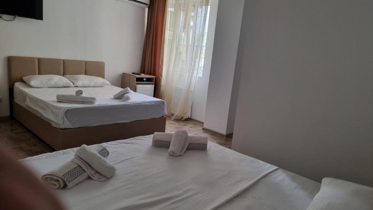 Femi Ji Hotel Батуми Екстериор снимка