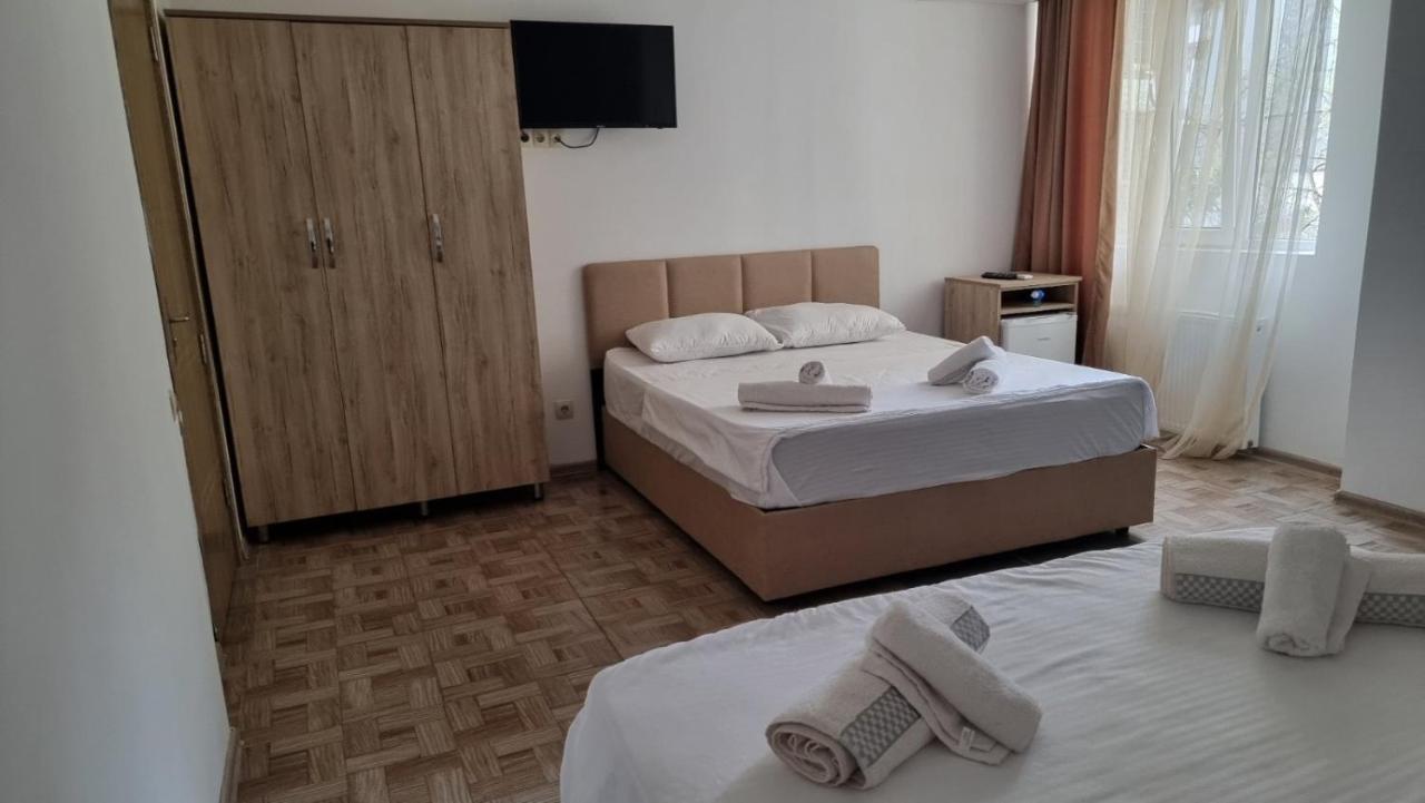 Femi Ji Hotel Батуми Екстериор снимка