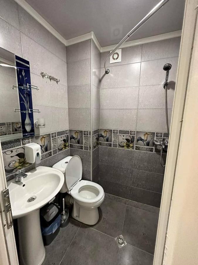 Femi Ji Hotel Батуми Екстериор снимка