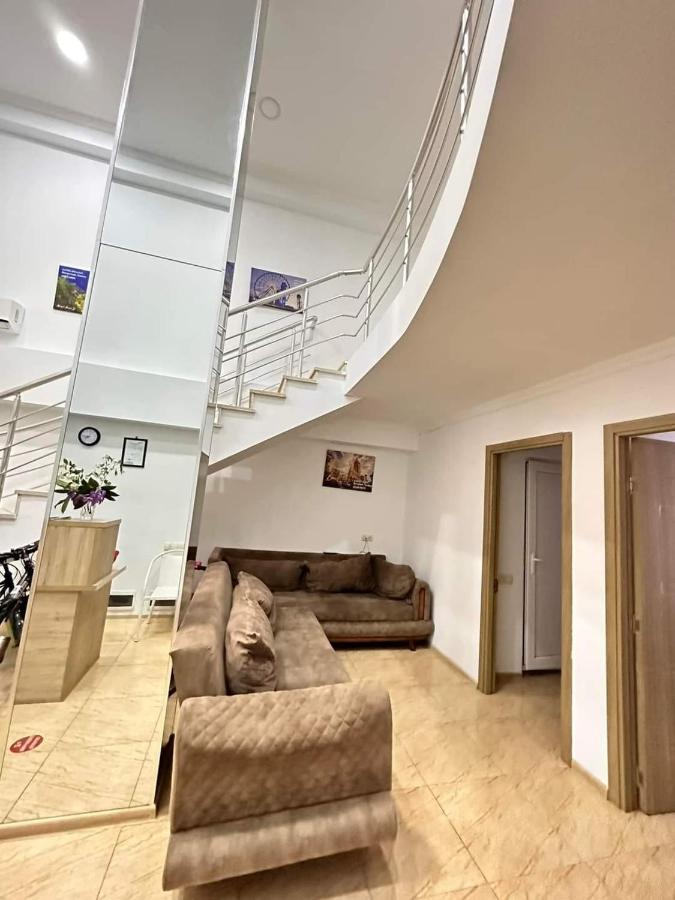Femi Ji Hotel Батуми Екстериор снимка